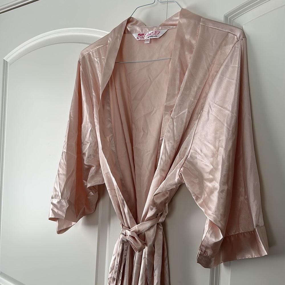 Light Pink Satin Feel Robe - Picture 3 of 3